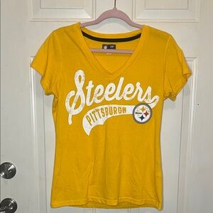 Steelers Women's Yellow V-Neck Tee